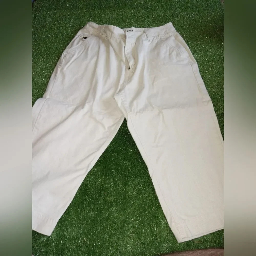 Women's Cato Tan Beige Capri Size 12